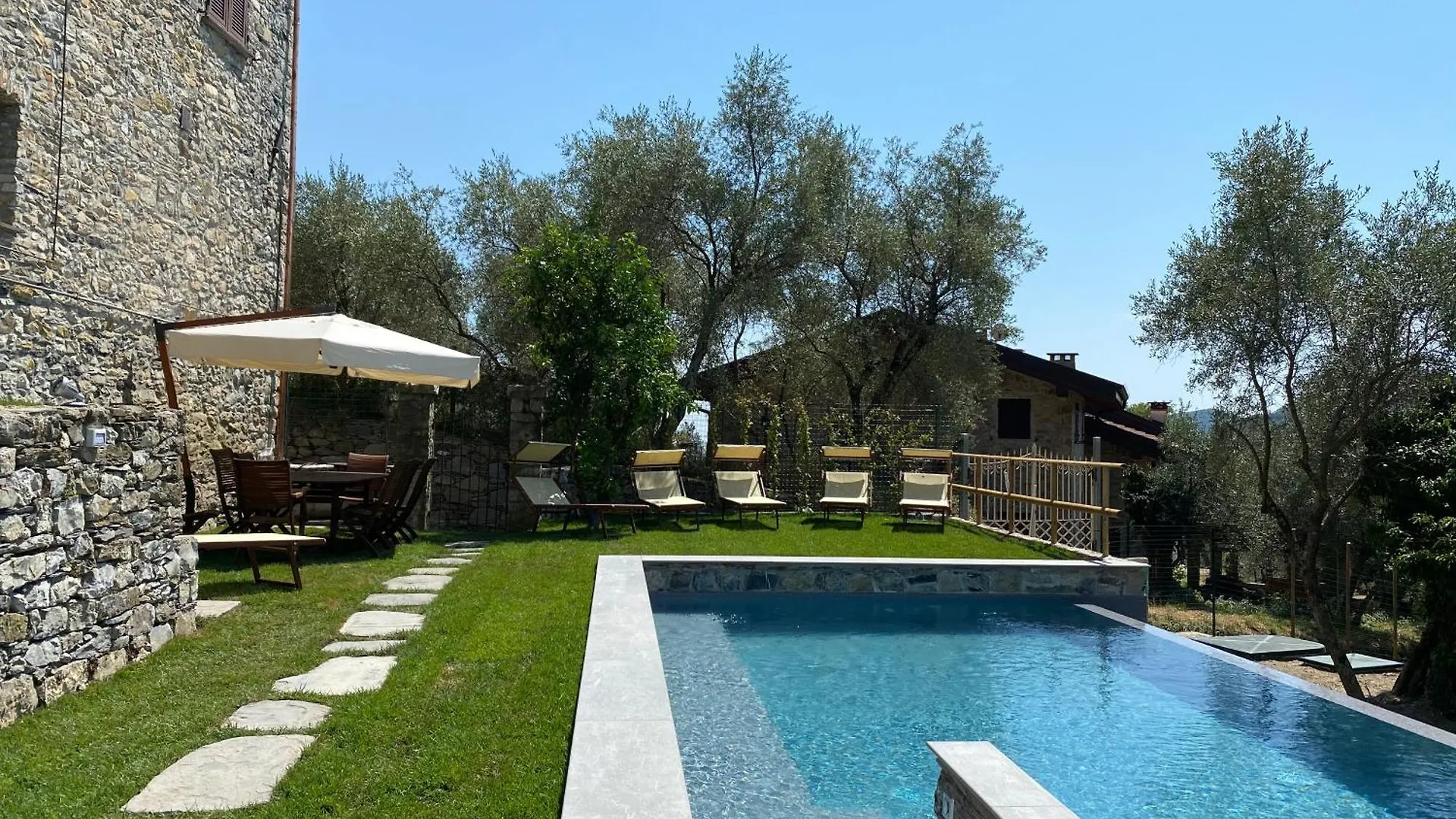 15Th Century Castle, Between 5 Terre And Portofino Leivi 0*,