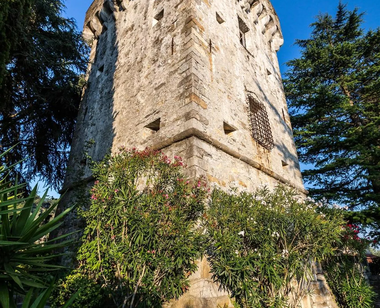 15Th Century Castle, Between 5 Terre And Portofino Leivi 0*,  Italien